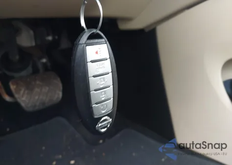 2016 Nissan Pathfinder Platinum z USA, uszkodzony, nr VIN 5N1AR2MN1GC623031